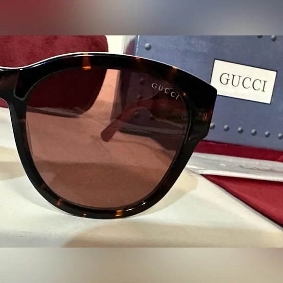 Gucci Melange Burgundy Havana Butterfly Sunglasses GG Shades  display picture 2